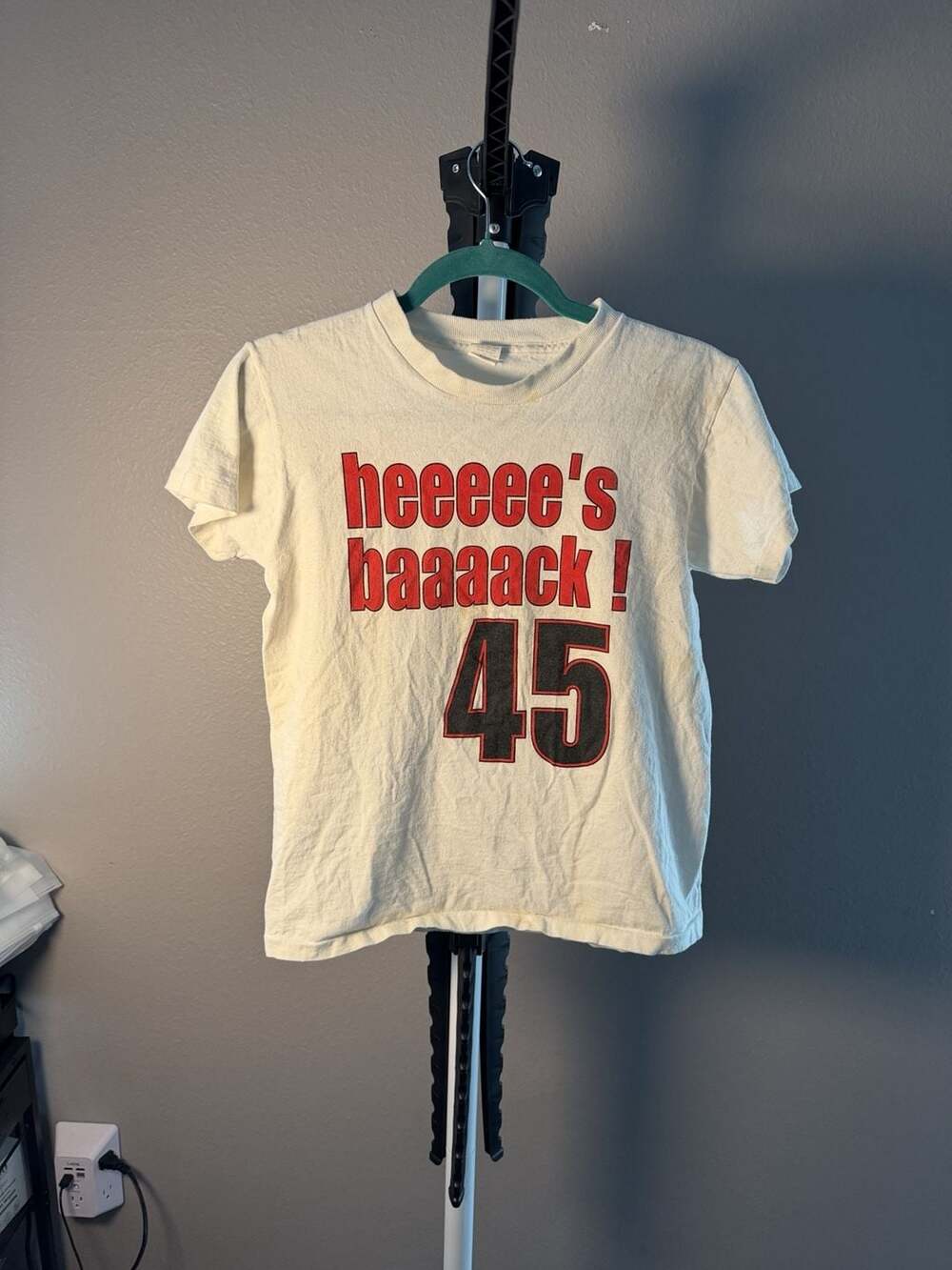 Michael Jordan He's Back 45 Size 10-12 T-Shirt